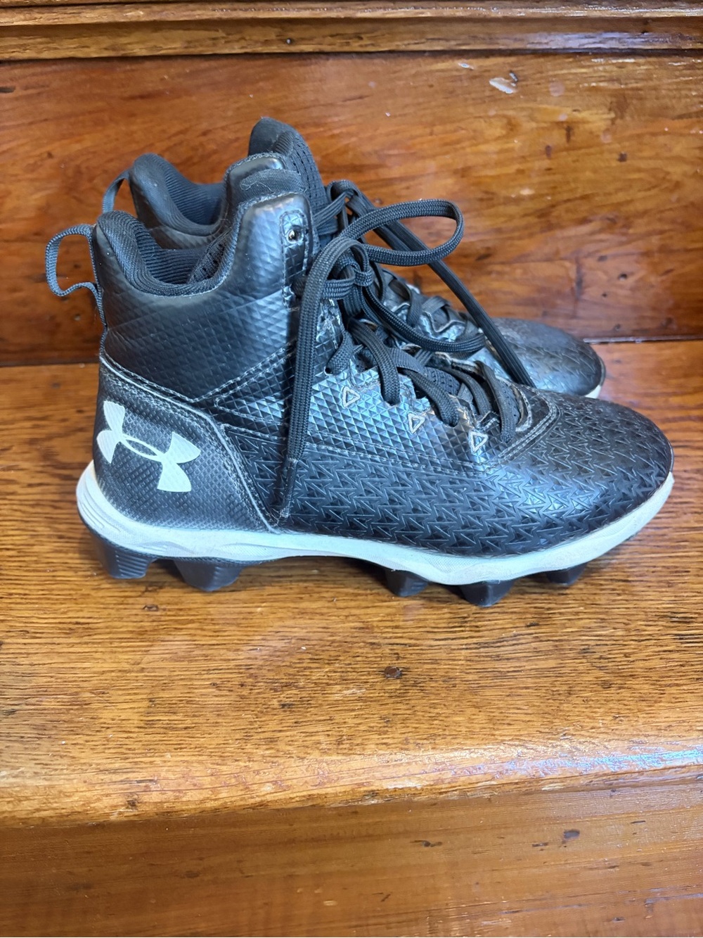 Under Armour Youth Black and White High-Top Cleats